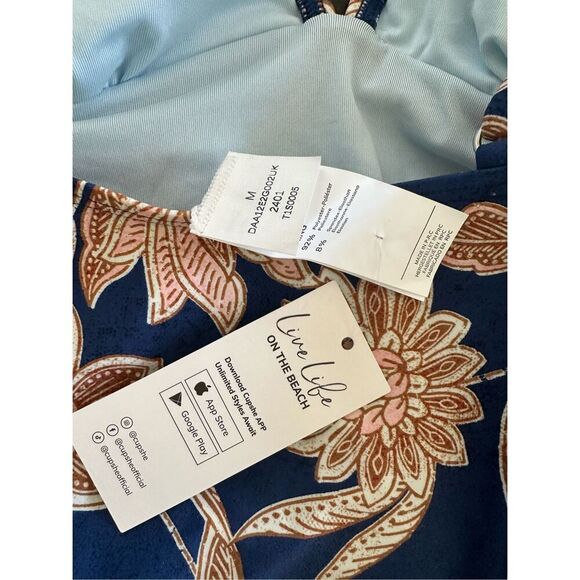 Cupshe Paisley Blue and Tan One Piece Tummy Control Swimsuit Size Medium - Picture 4 of 5
